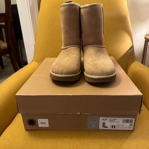 UGG BOOTS